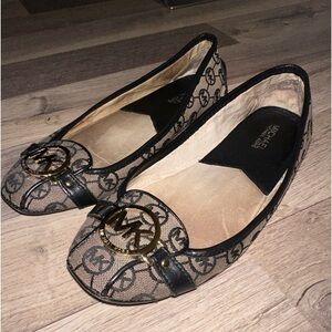 Michael Kors flat ballerina shoes size 9